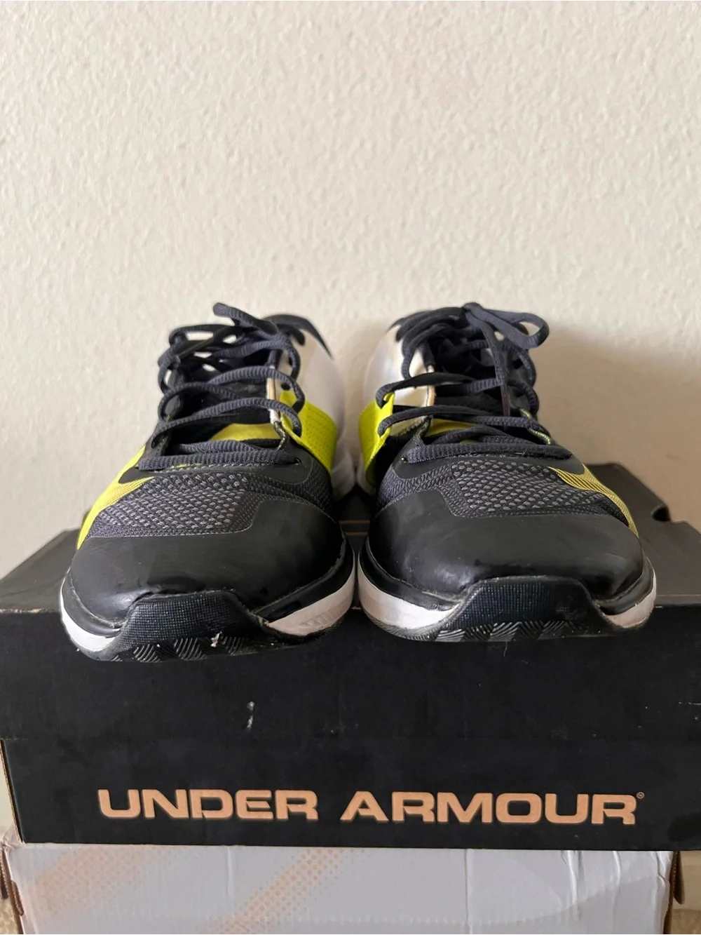 Under Armour Black and Yellow Men's Training Shoes
